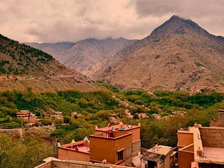 Atlas Views امليل المظهر الخارجي الصورة