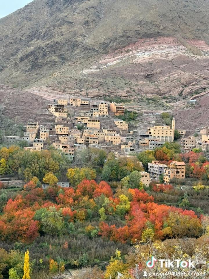 Atlas Views امليل المظهر الخارجي الصورة